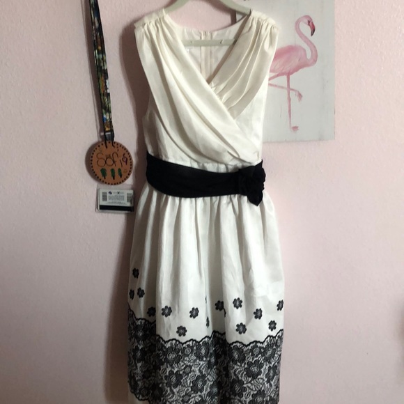 Bonnie Jean Dresses & Skirts - A chic girls dress. Perfect for any occasion!